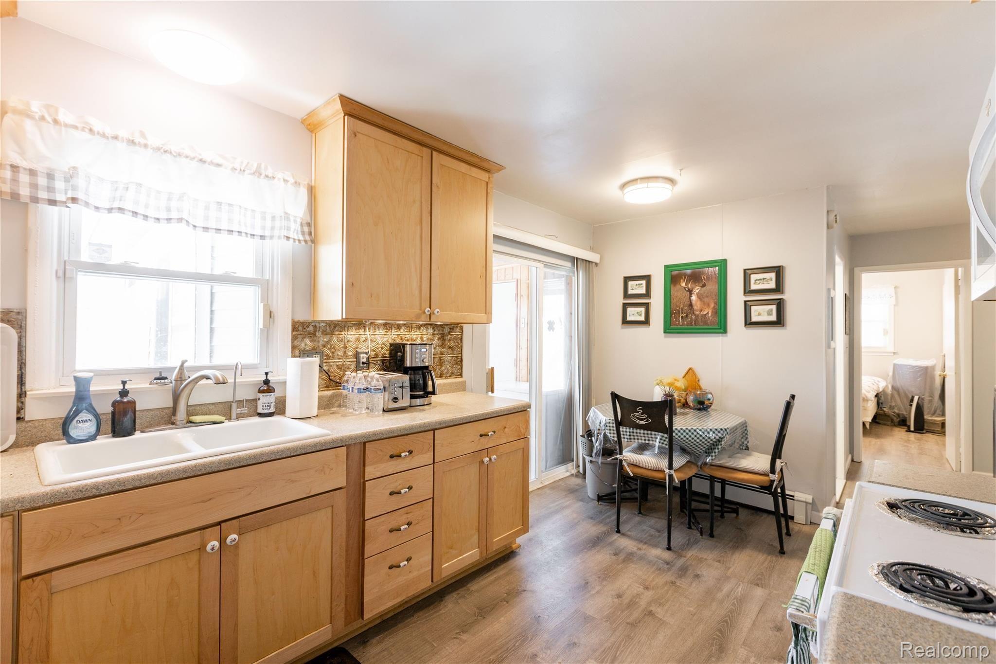 11085 Hyne Road Brighton, MI 48114 - Photo 13 of 31 11085 Hyne Rd, Brighton (13 of 32).jpg