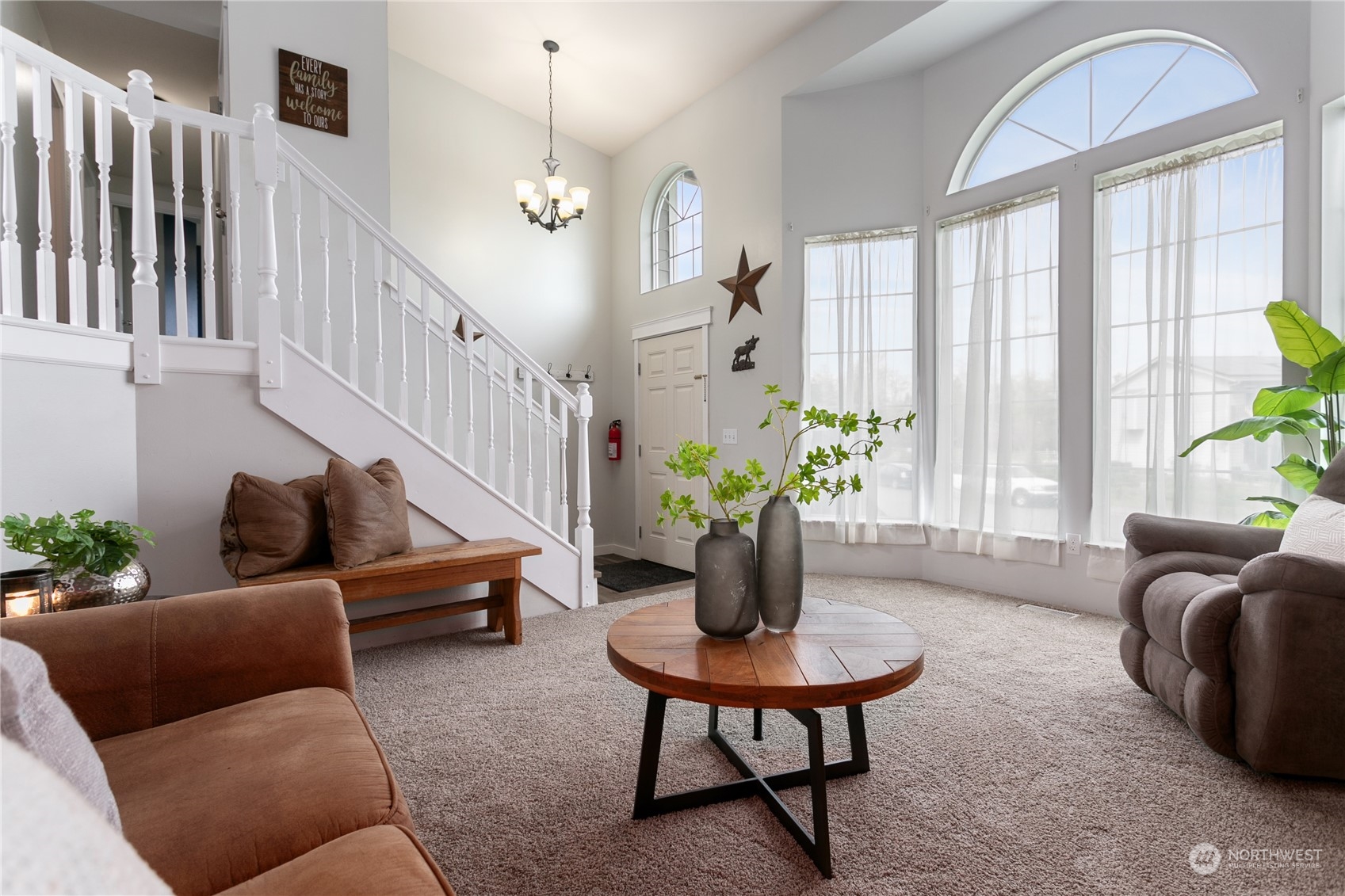 310 Allison Way Nooksack, WA 98276 - Photo 2 of 35 a living room with furniture and a potted plant