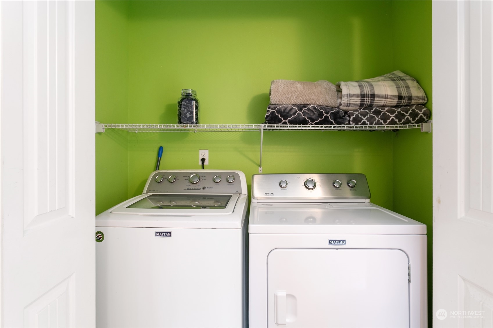 310 Allison Way Nooksack, WA 98276 - Photo 27 of 35 a utility room with dryer and washer