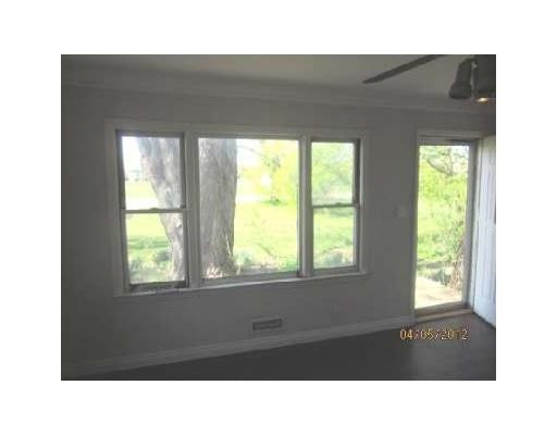 25735 Bell Road New Boston, MI 48164 - Photo 4 of 11 Photo 4