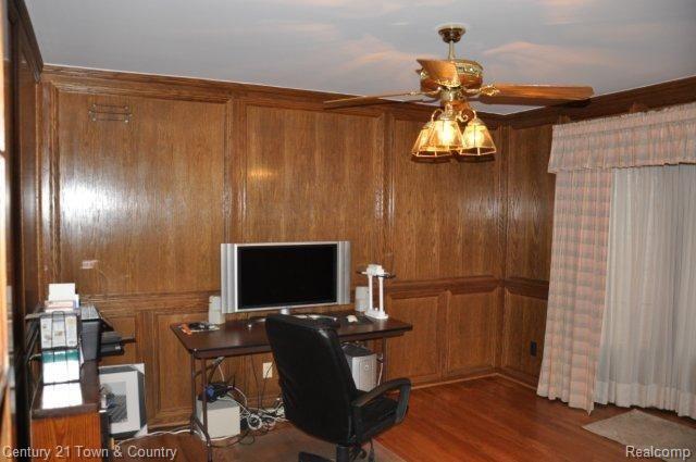 3161 Greenspring Lane Rochester, MI 48309 - Photo 4 of 24 Study/Libary