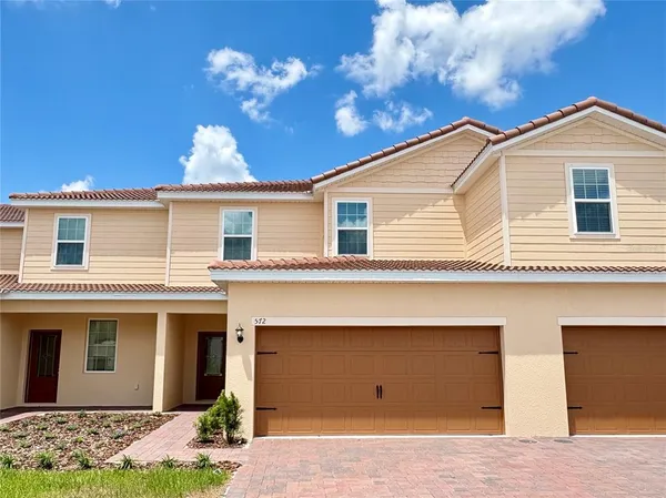 $271,900 | 572 Bay Leaf Drive, Kissimmee, FL 34759