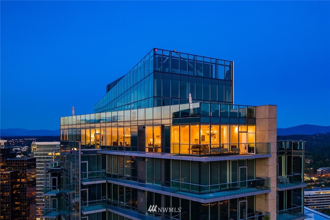 10700 Northeast 4th Street, Unit 4202 Bellevue, WA 98004 - Photo 2 of 40 a view of a balcony