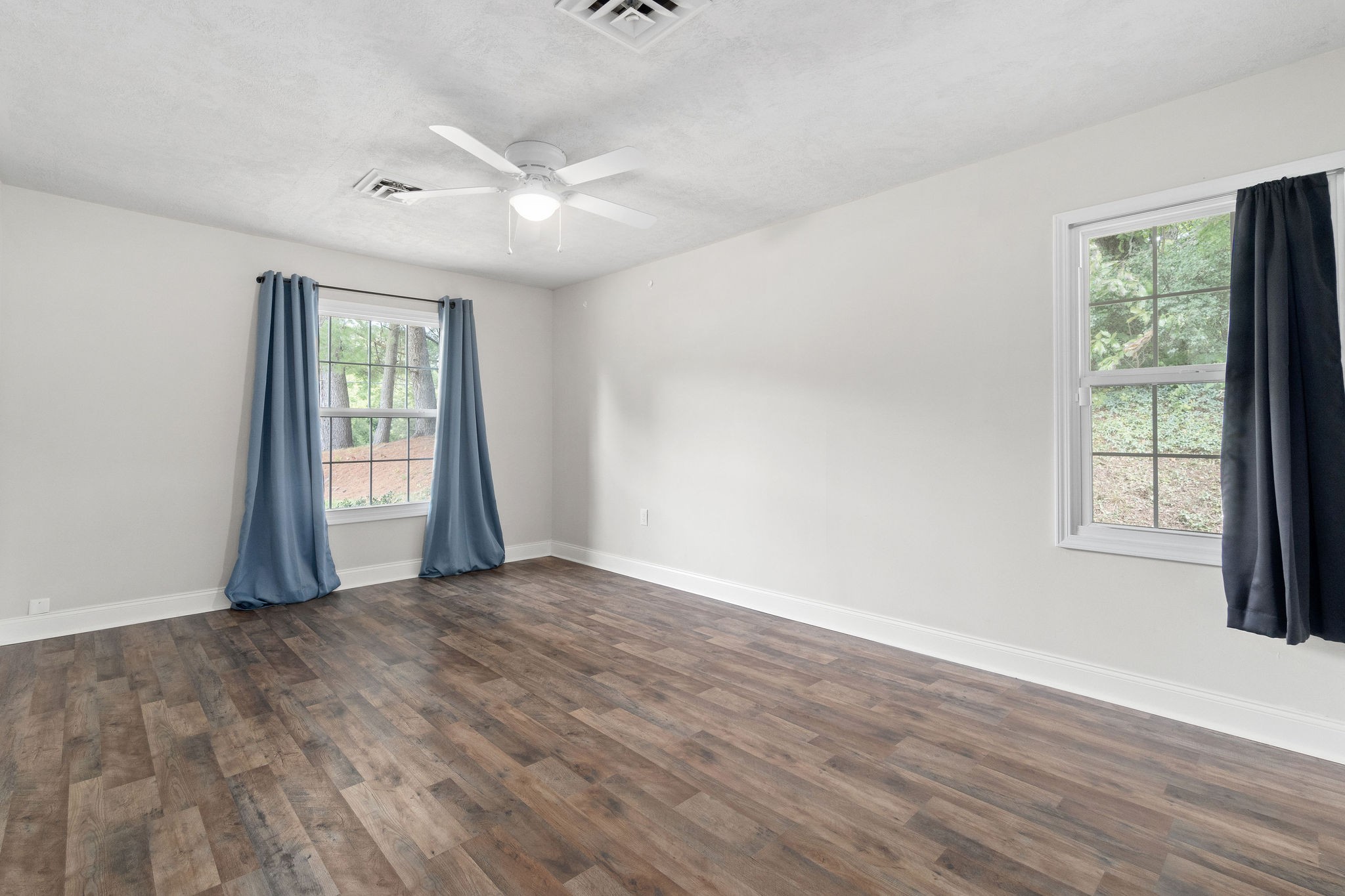 370 Rossview Road Clarksville, TN 37043 - Photo 13 of 28 Gallery Image 13