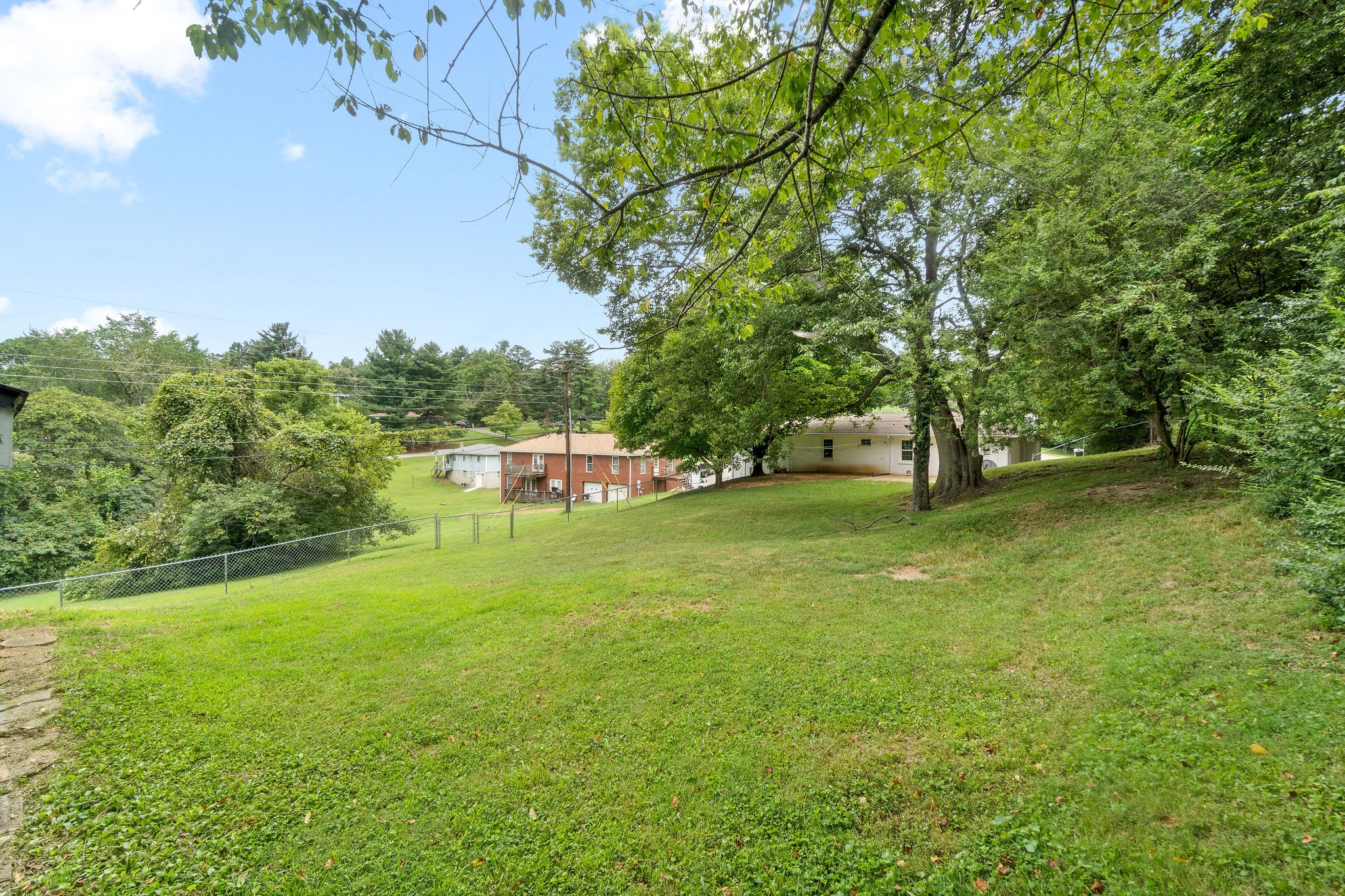 370 Rossview Road Clarksville, TN 37043 - Photo 22 of 28 Gallery Image 22