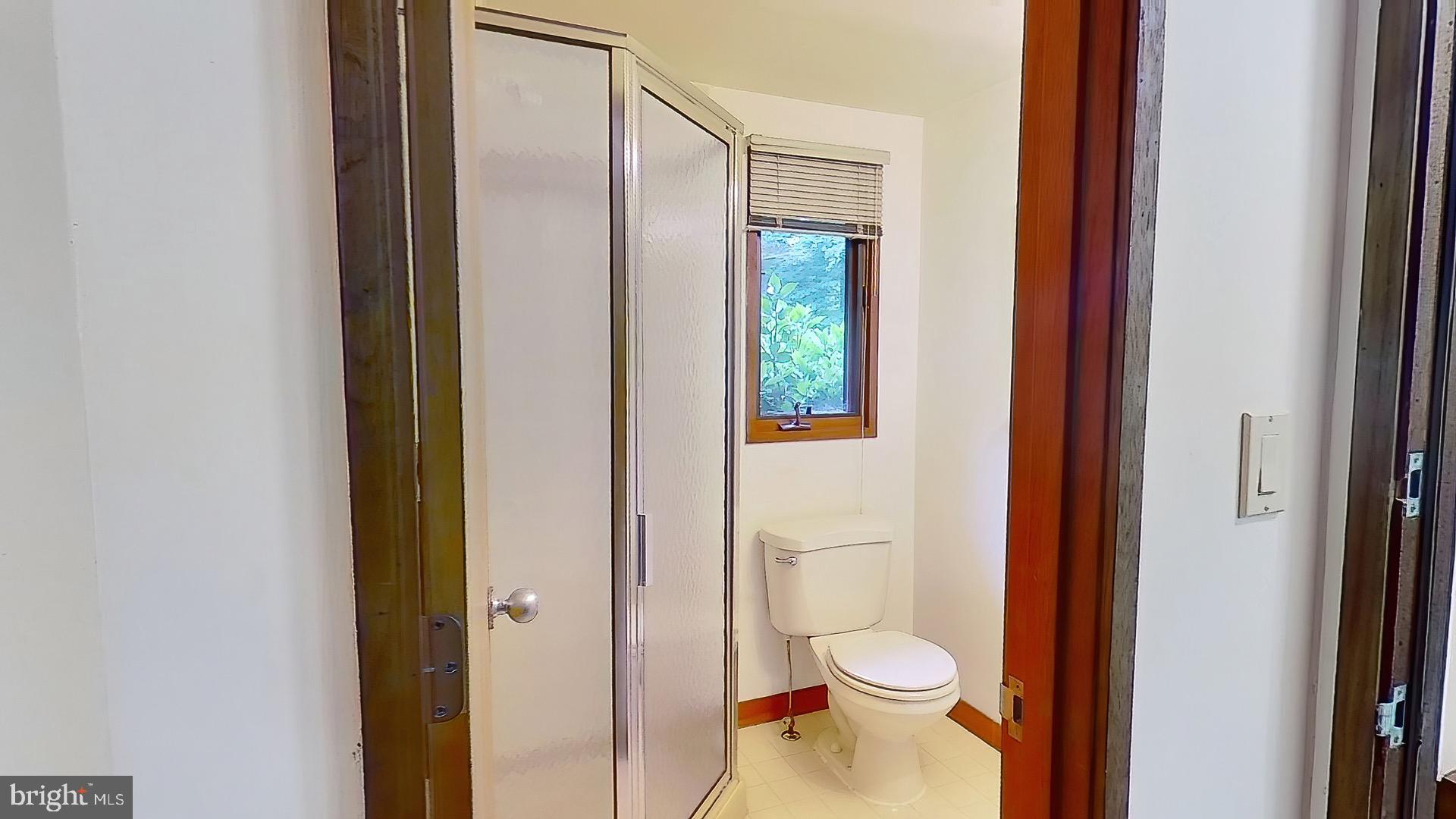 9218 Jeffery Road Great Falls, VA 22066 - Photo 14 of 40 Gallery Image 14