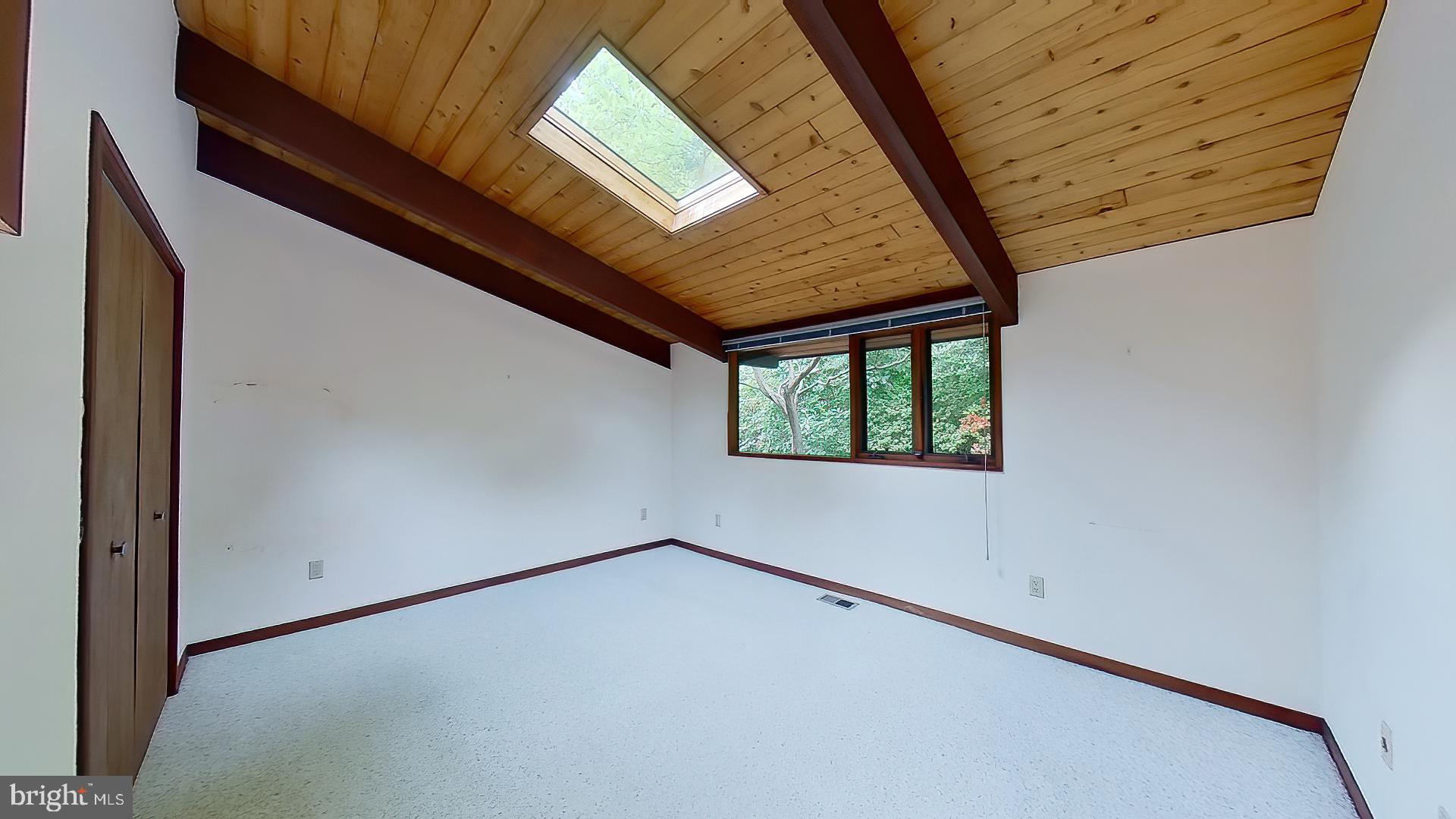 9218 Jeffery Road Great Falls, VA 22066 - Photo 19 of 40 Gallery Image 19