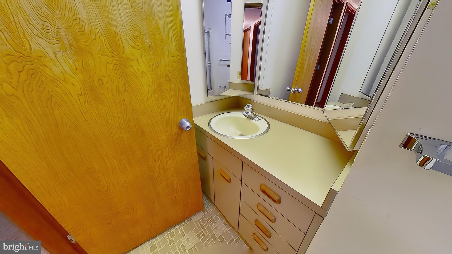 9218 Jeffery Road Great Falls, VA 22066 - Photo 20 of 40 Gallery Image 20