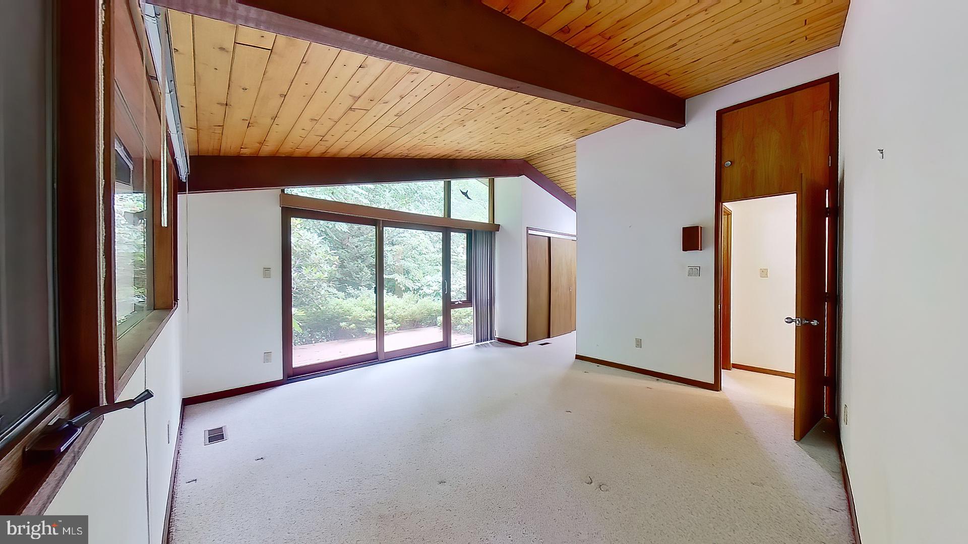 9218 Jeffery Road Great Falls, VA 22066 - Photo 23 of 40 Gallery Image 23