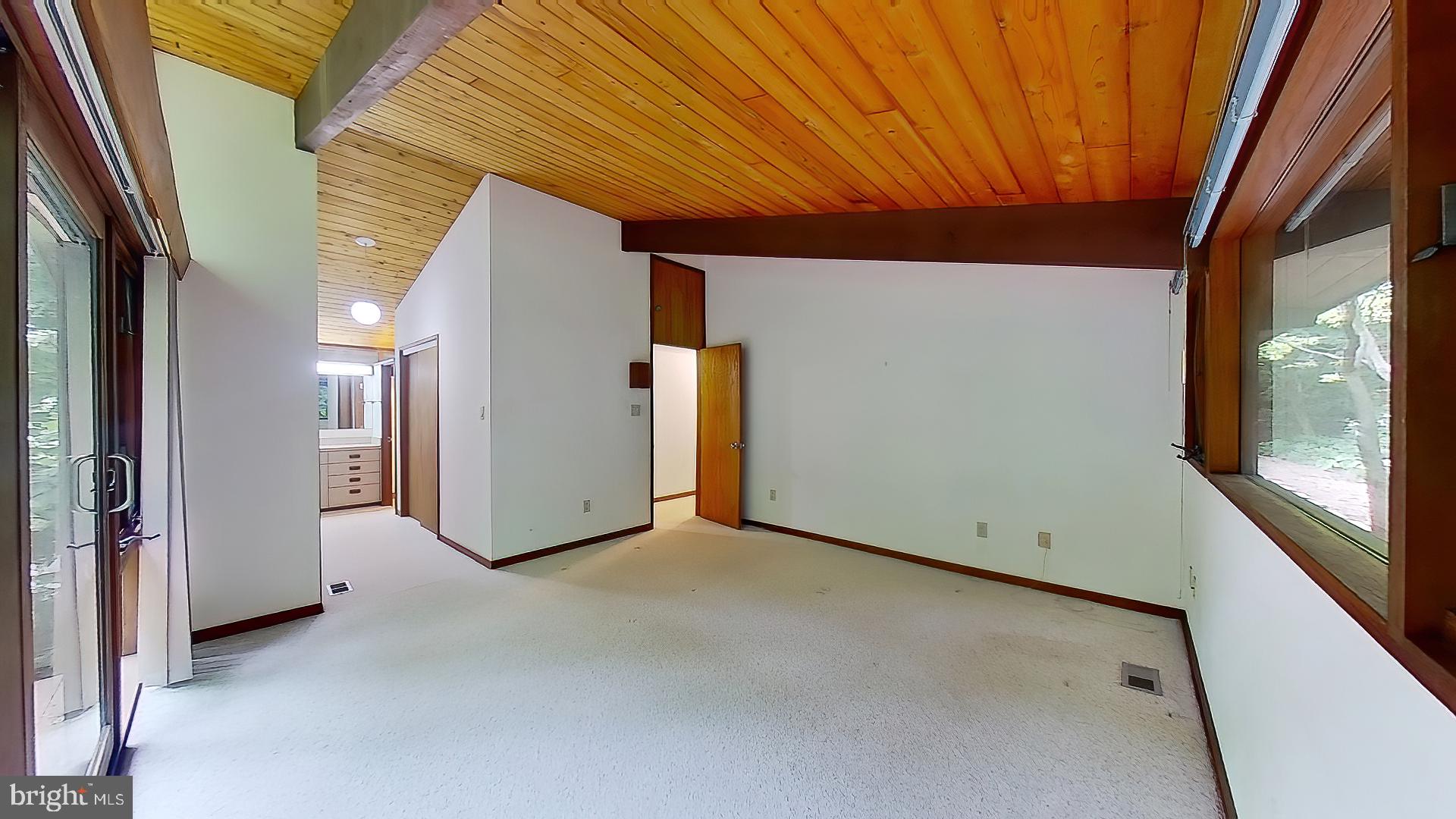9218 Jeffery Road Great Falls, VA 22066 - Photo 24 of 40 Gallery Image 24