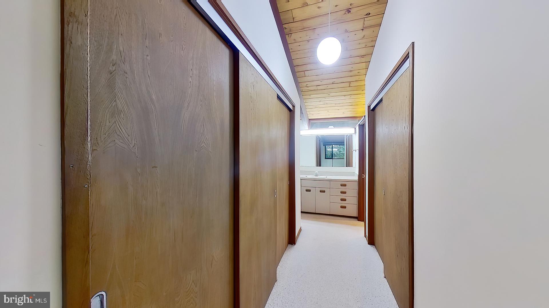 9218 Jeffery Road Great Falls, VA 22066 - Photo 25 of 40 Gallery Image 25