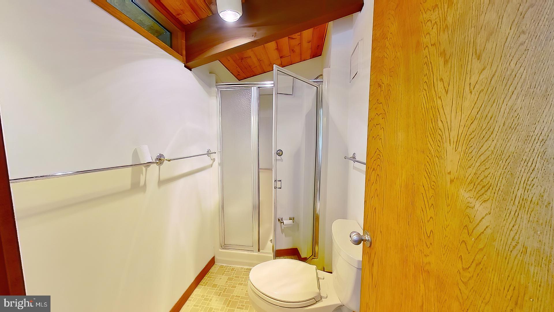 9218 Jeffery Road Great Falls, VA 22066 - Photo 27 of 40 Gallery Image 27