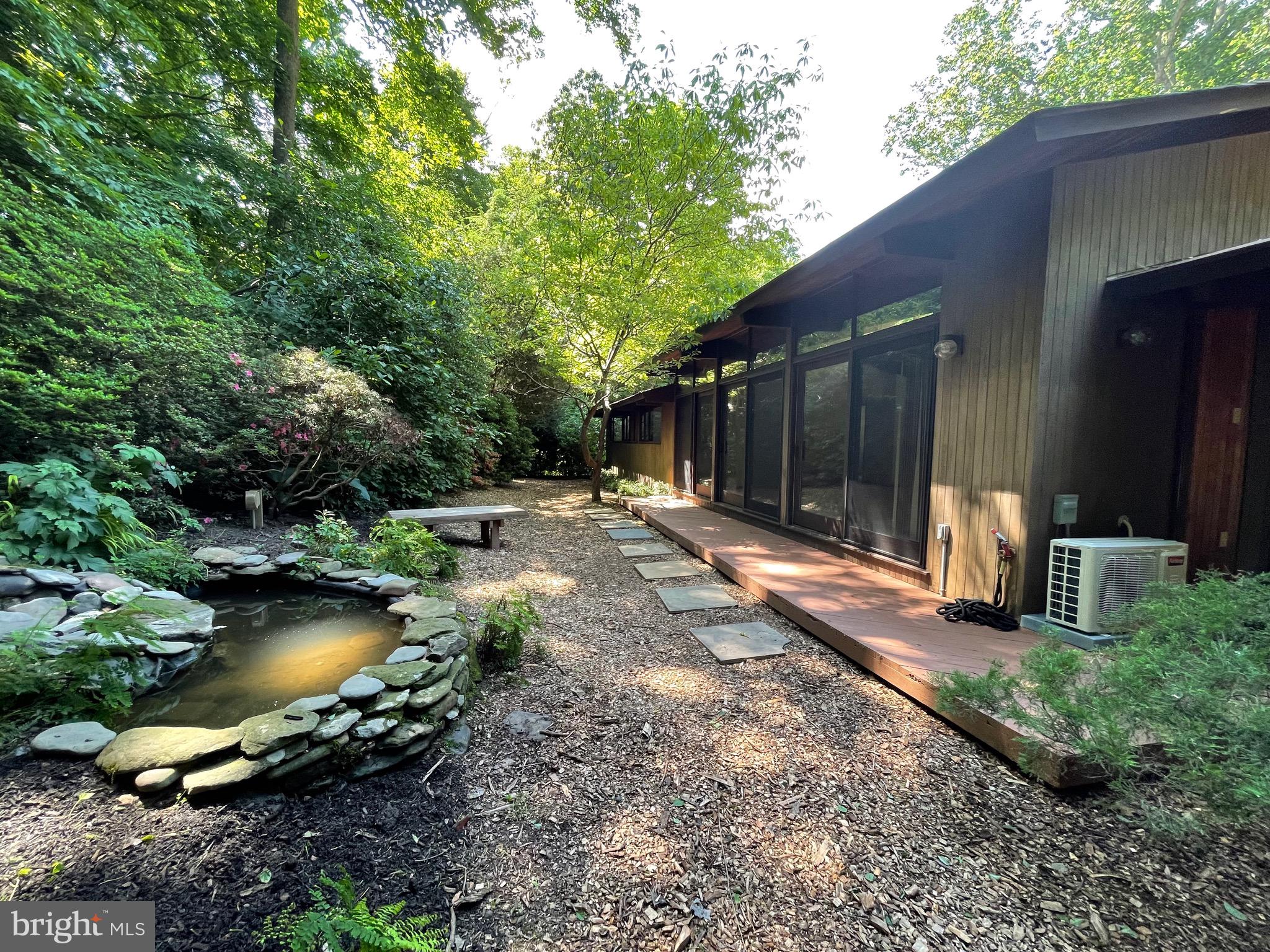 9218 Jeffery Road Great Falls, VA 22066 - Photo 32 of 40 Gallery Image 32