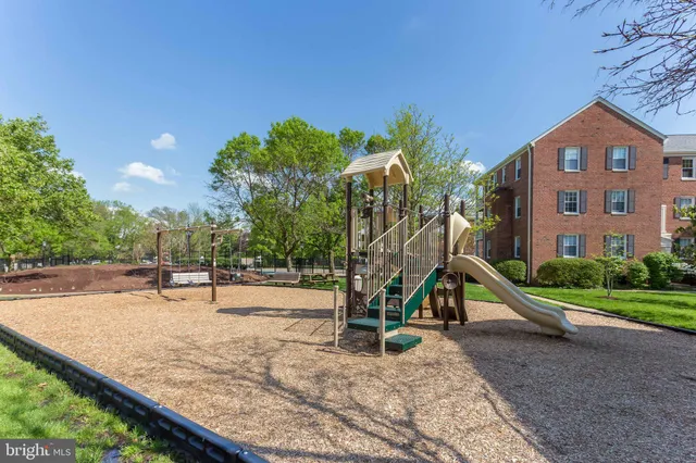 $1,875 | 6620 Potomac Avenue, Unit C1, Alexandria, VA 22307