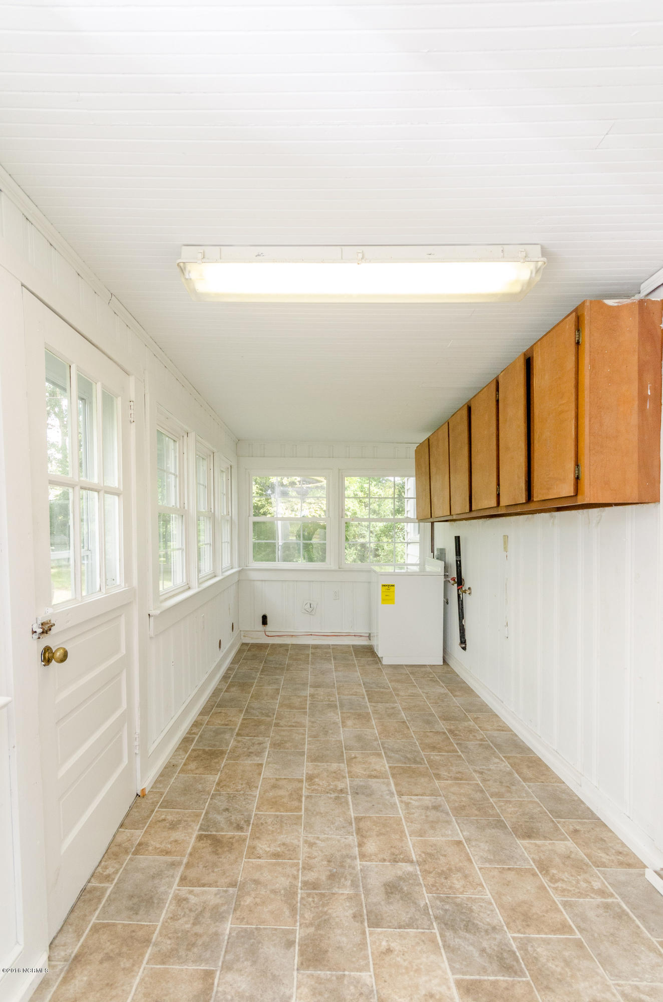 155 Starling Road Hubert, NC 28539 - Photo 20 of 40 Laundry Room