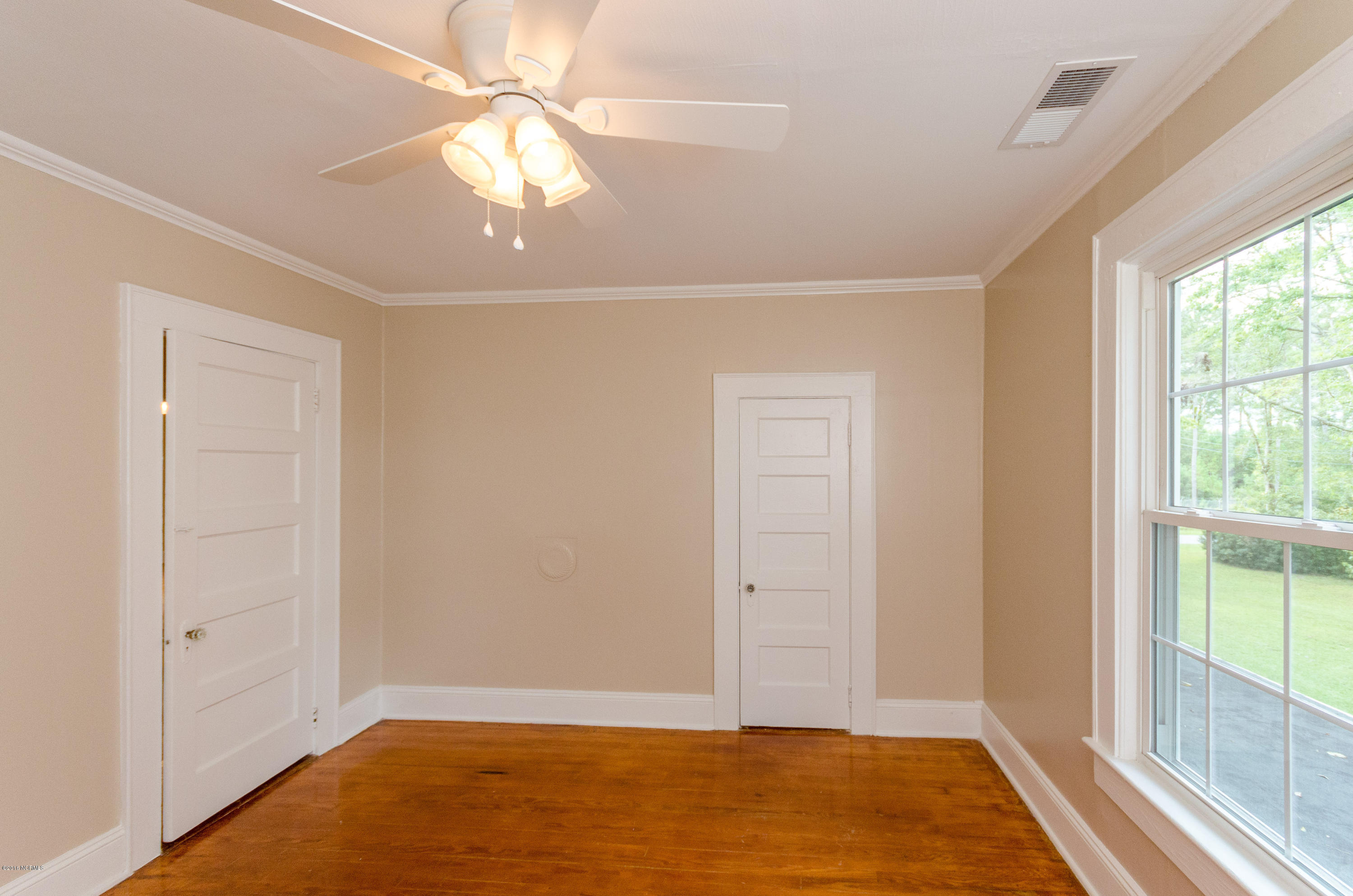 155 Starling Road Hubert, NC 28539 - Photo 28 of 40 Bedroom 1