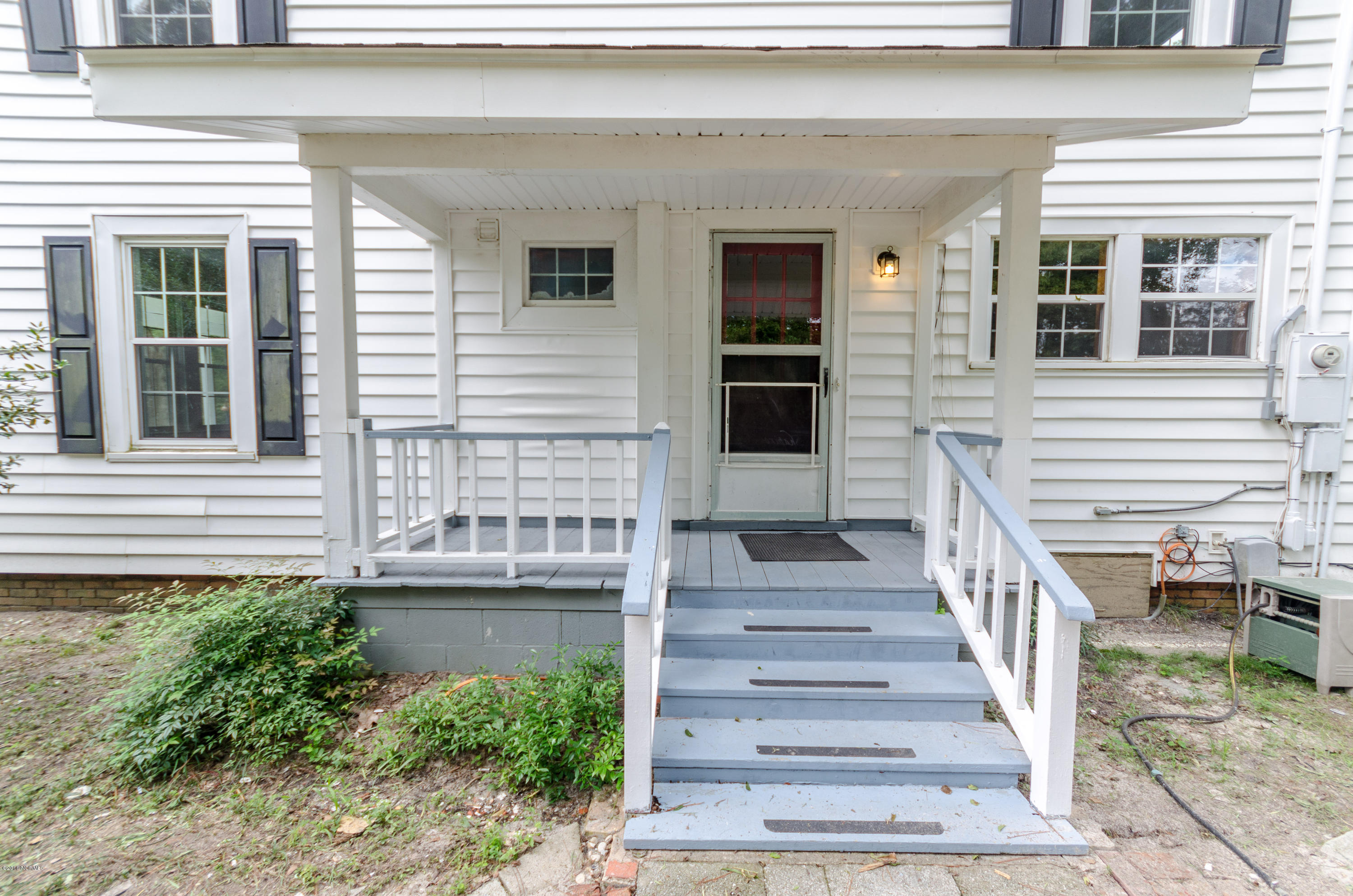 155 Starling Road Hubert, NC 28539 - Photo 39 of 40 Side Porch