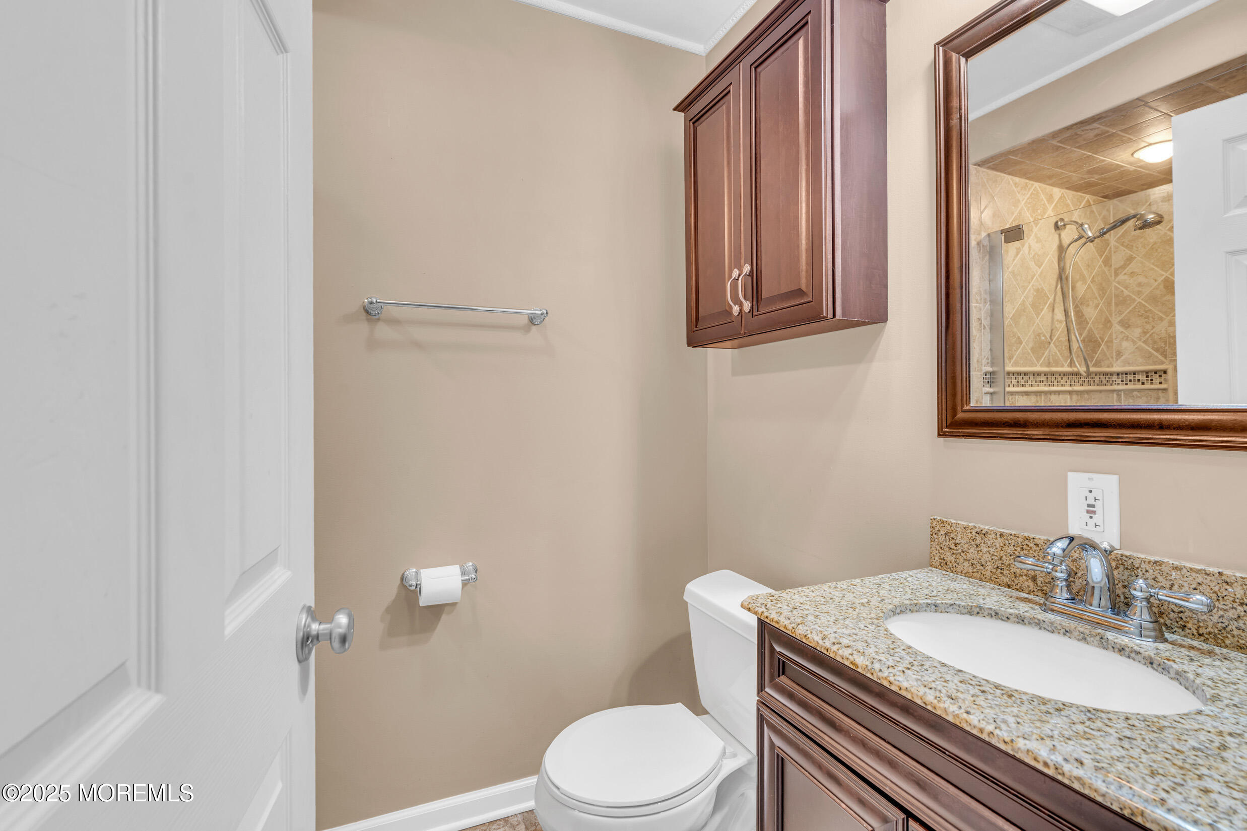 12 Windsor Road Howell, NJ 07731 - Photo 12 of 20 5 (10)