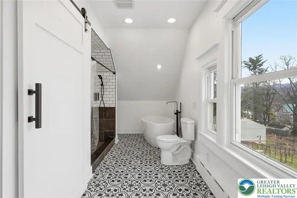 $315,000 | 802 Poplar Street, Clarks Summit, PA 18411