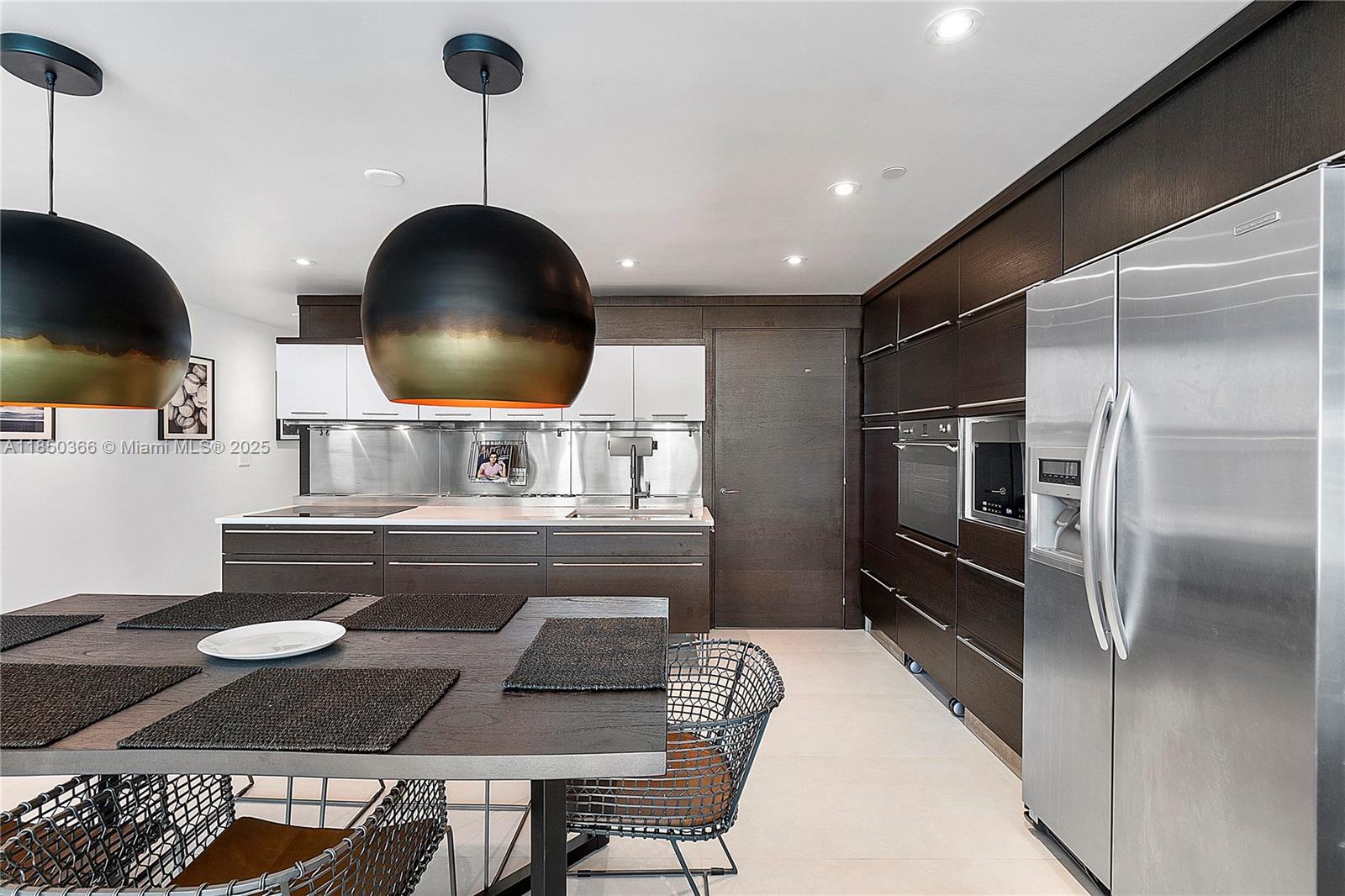 6000 Collins Avenue, Unit 527 Miami Beach, FL 33140 - Photo 17 of 39