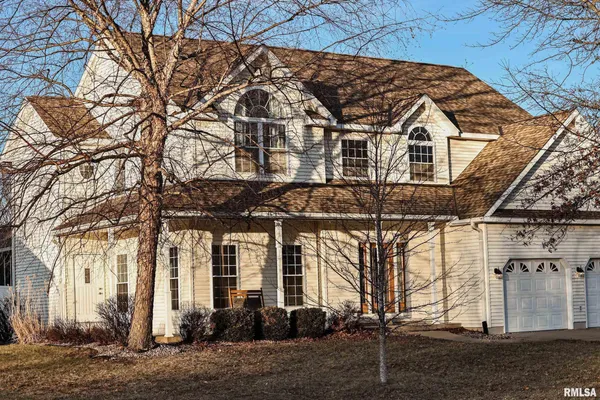 $345,000 | 5 Pheasant Lane, Pittsfield, IL 62363