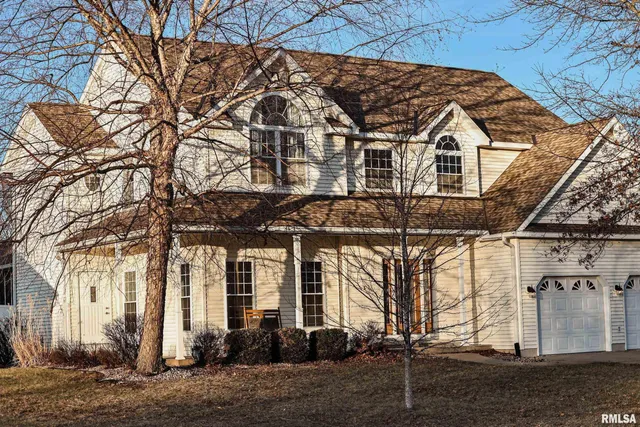 $395,000 | 5 Pheasant Lane, Pittsfield, IL 62363