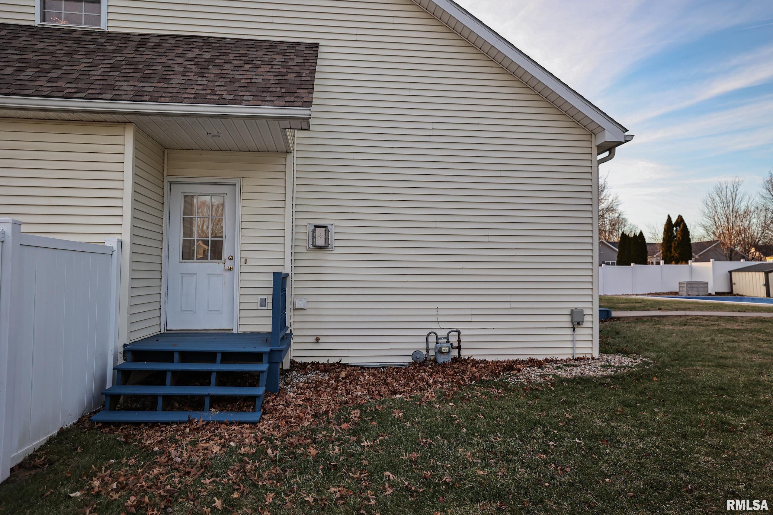 5 Pheasant Lane Pittsfield, IL 62363 - Photo 19 of 74