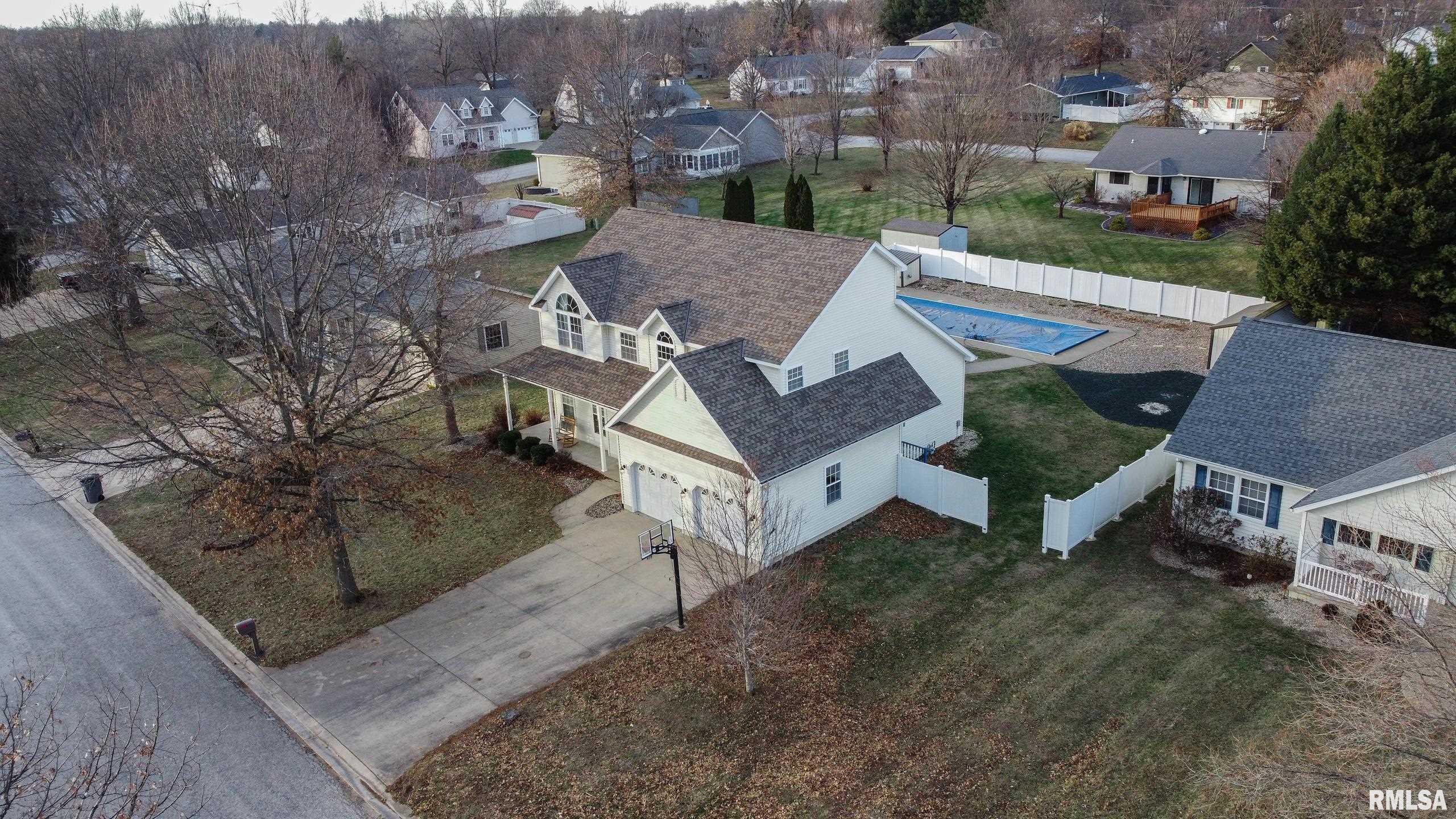 5 Pheasant Lane Pittsfield, IL 62363 - Photo 2 of 74