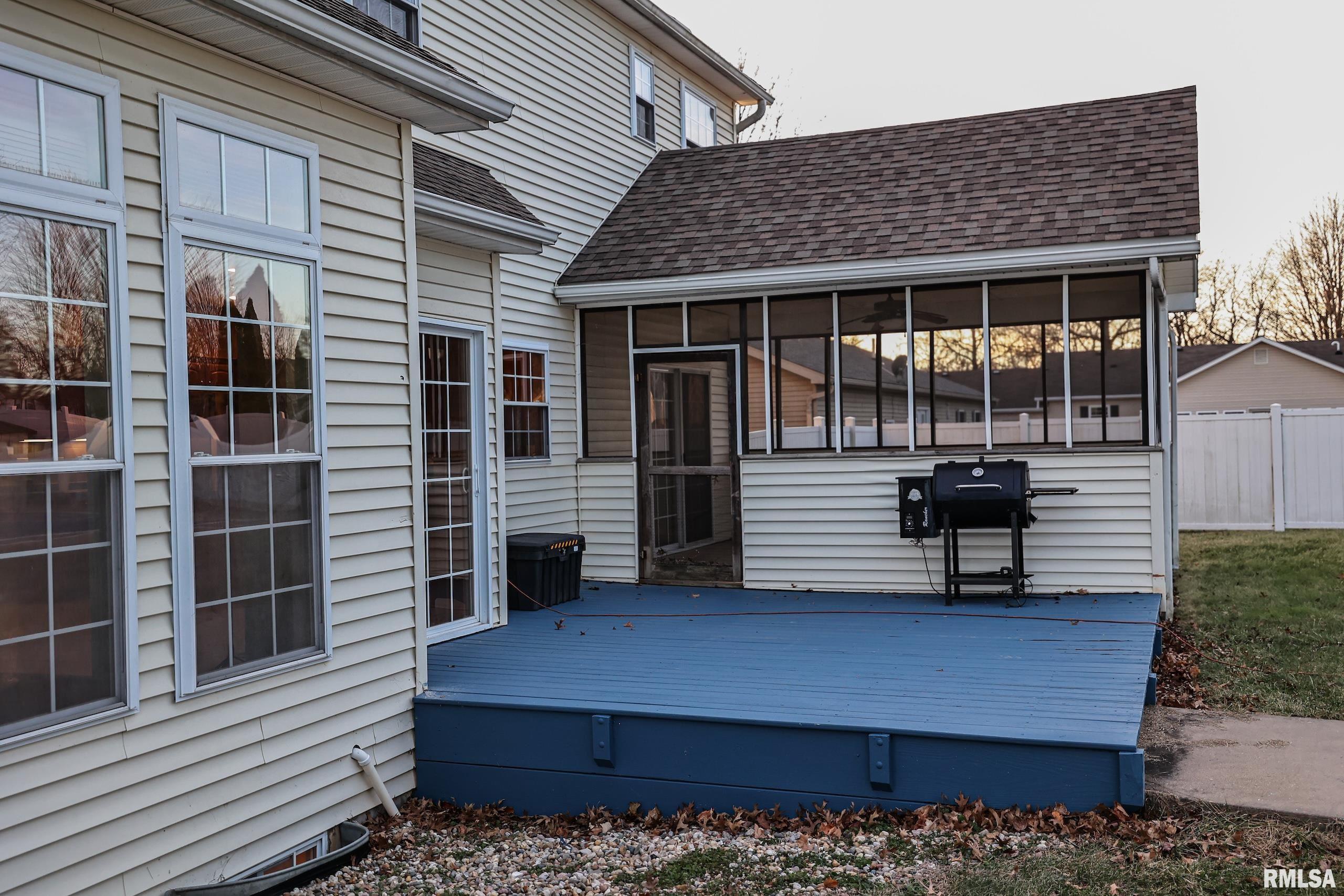 5 Pheasant Lane Pittsfield, IL 62363 - Photo 21 of 74