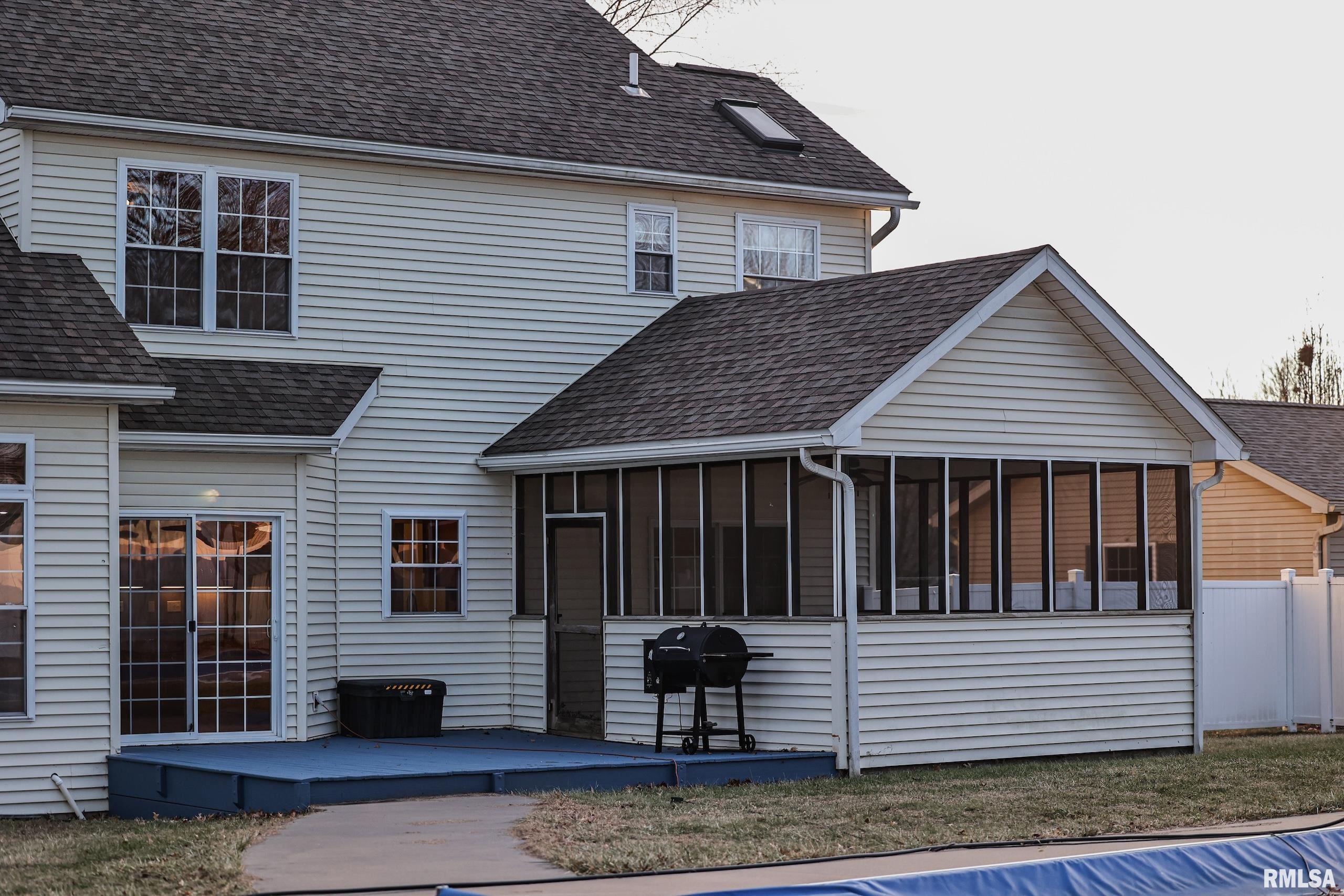 5 Pheasant Lane Pittsfield, IL 62363 - Photo 22 of 74