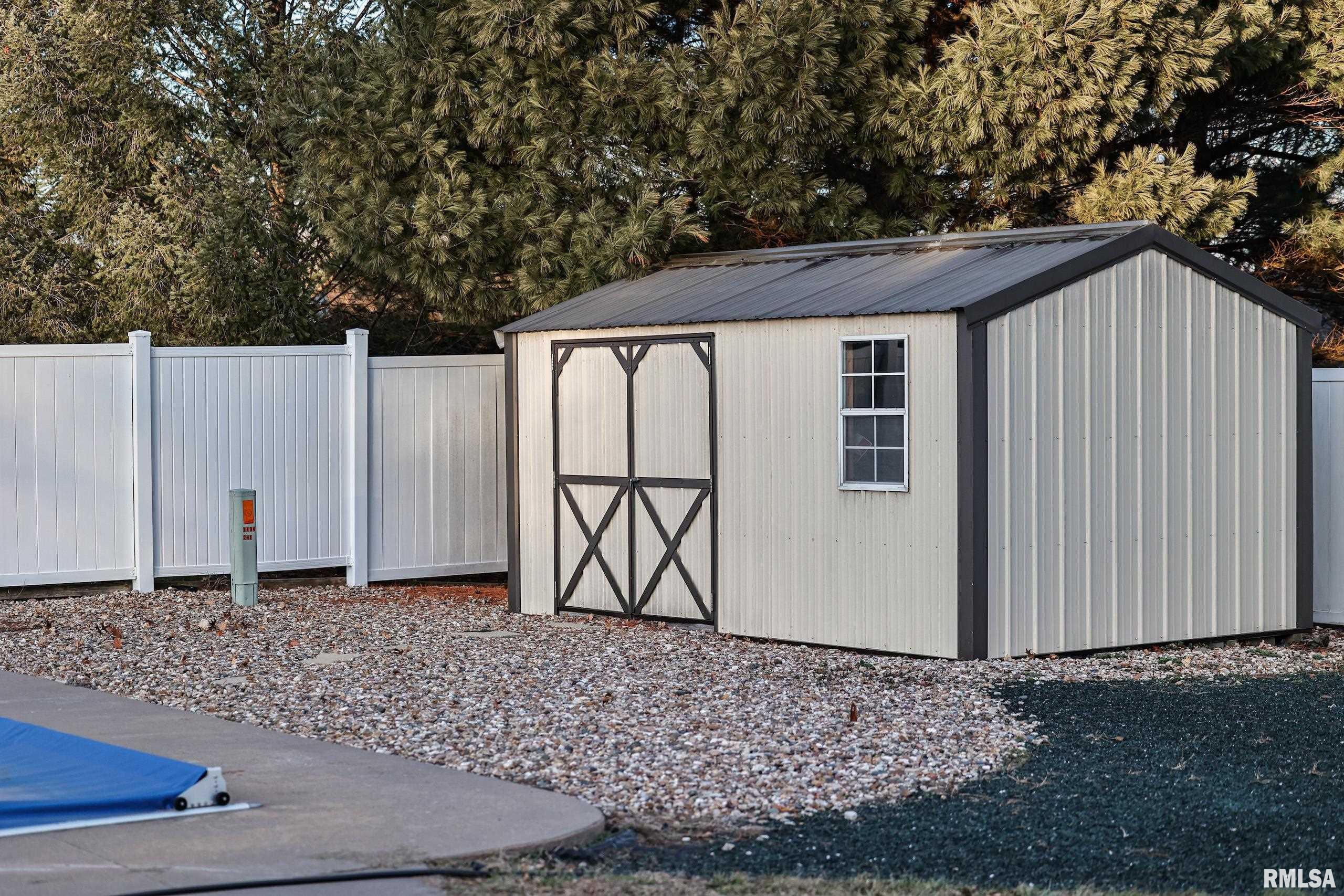 5 Pheasant Lane Pittsfield, IL 62363 - Photo 23 of 74