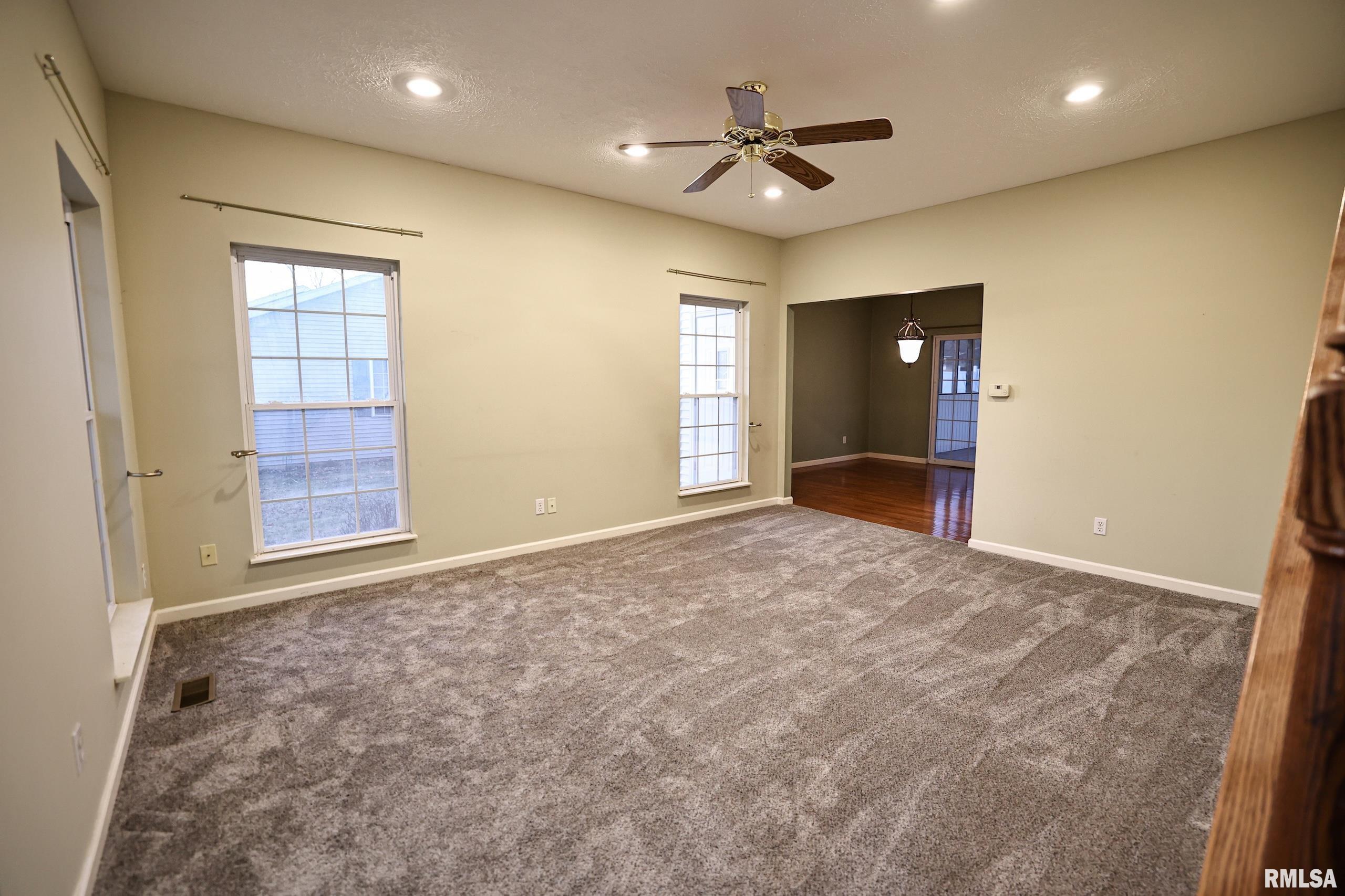 5 Pheasant Lane Pittsfield, IL 62363 - Photo 35 of 74