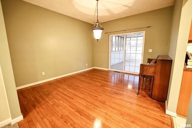 $395,000 | 5 Pheasant Lane, Pittsfield, IL 62363