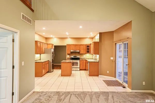 $345,000 | 5 Pheasant Lane, Pittsfield, IL 62363