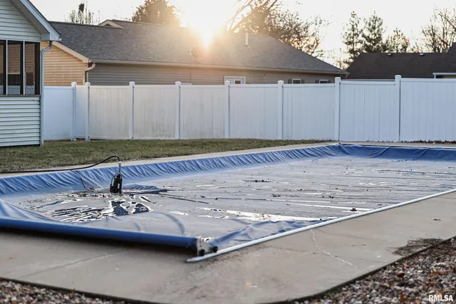 $395,000 | 5 Pheasant Lane, Pittsfield, IL 62363