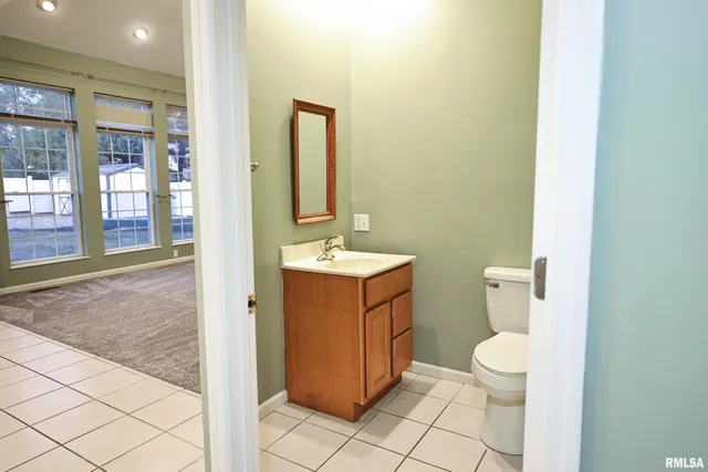 $395,000 | 5 Pheasant Lane, Pittsfield, IL 62363