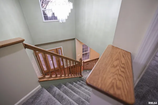 $345,000 | 5 Pheasant Lane, Pittsfield, IL 62363