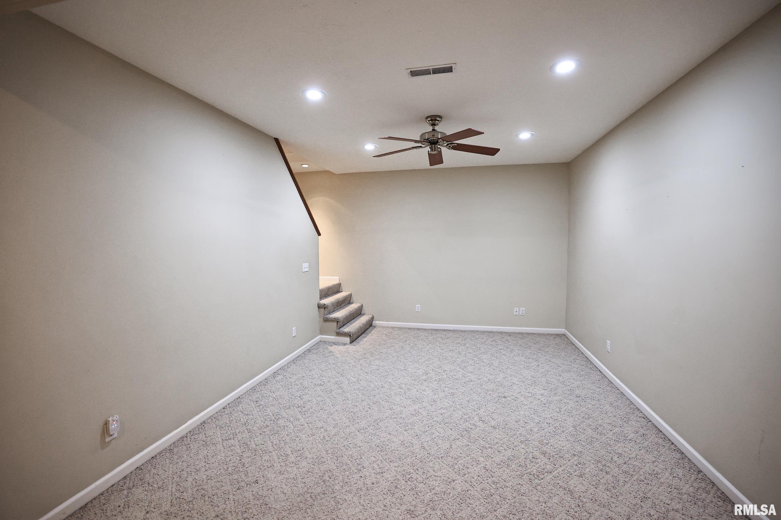 5 Pheasant Lane Pittsfield, IL 62363 - Photo 68 of 74