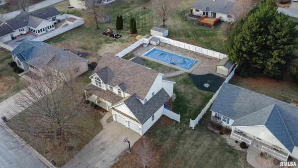 $345,000 | 5 Pheasant Lane, Pittsfield, IL 62363