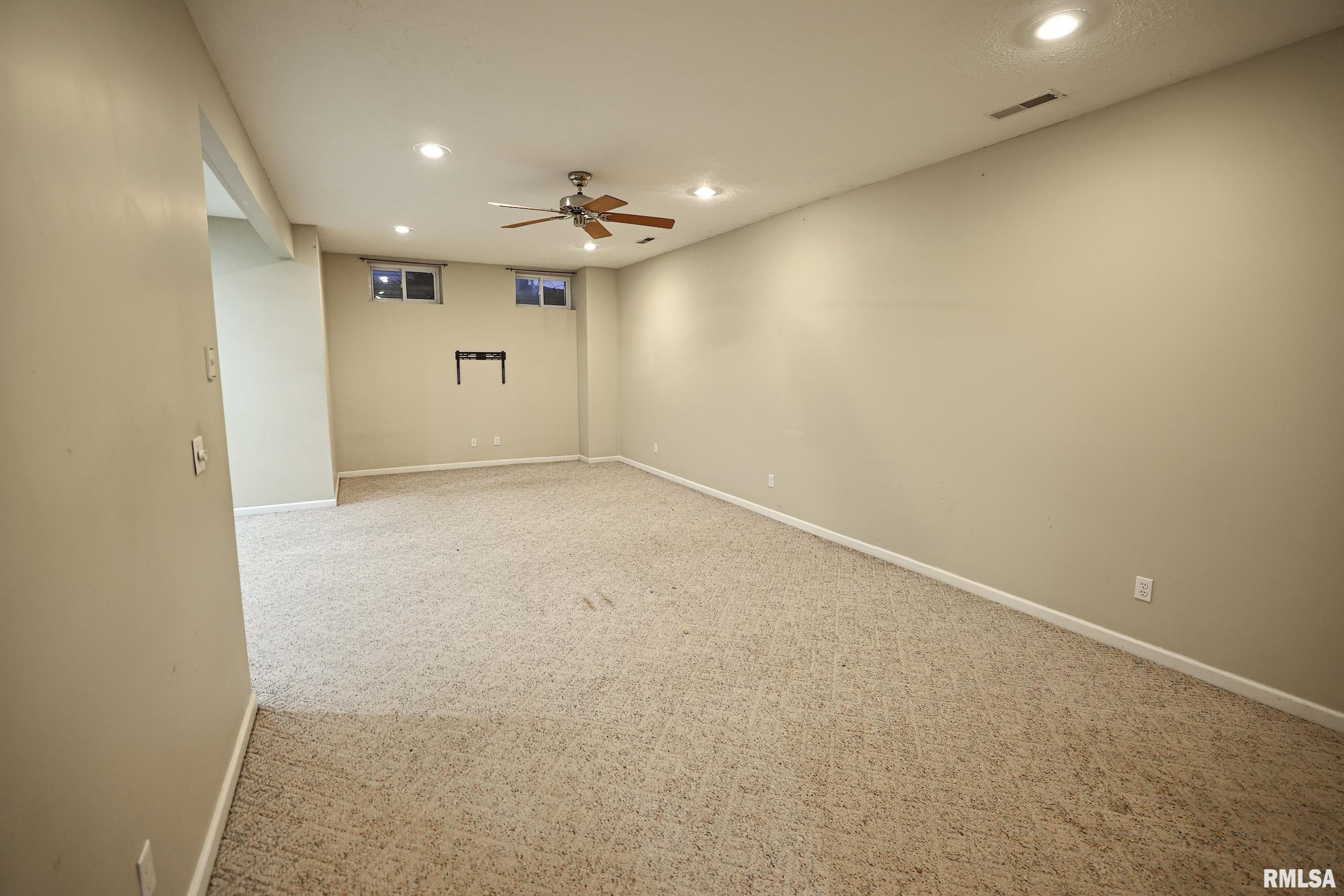 5 Pheasant Lane Pittsfield, IL 62363 - Photo 74 of 74