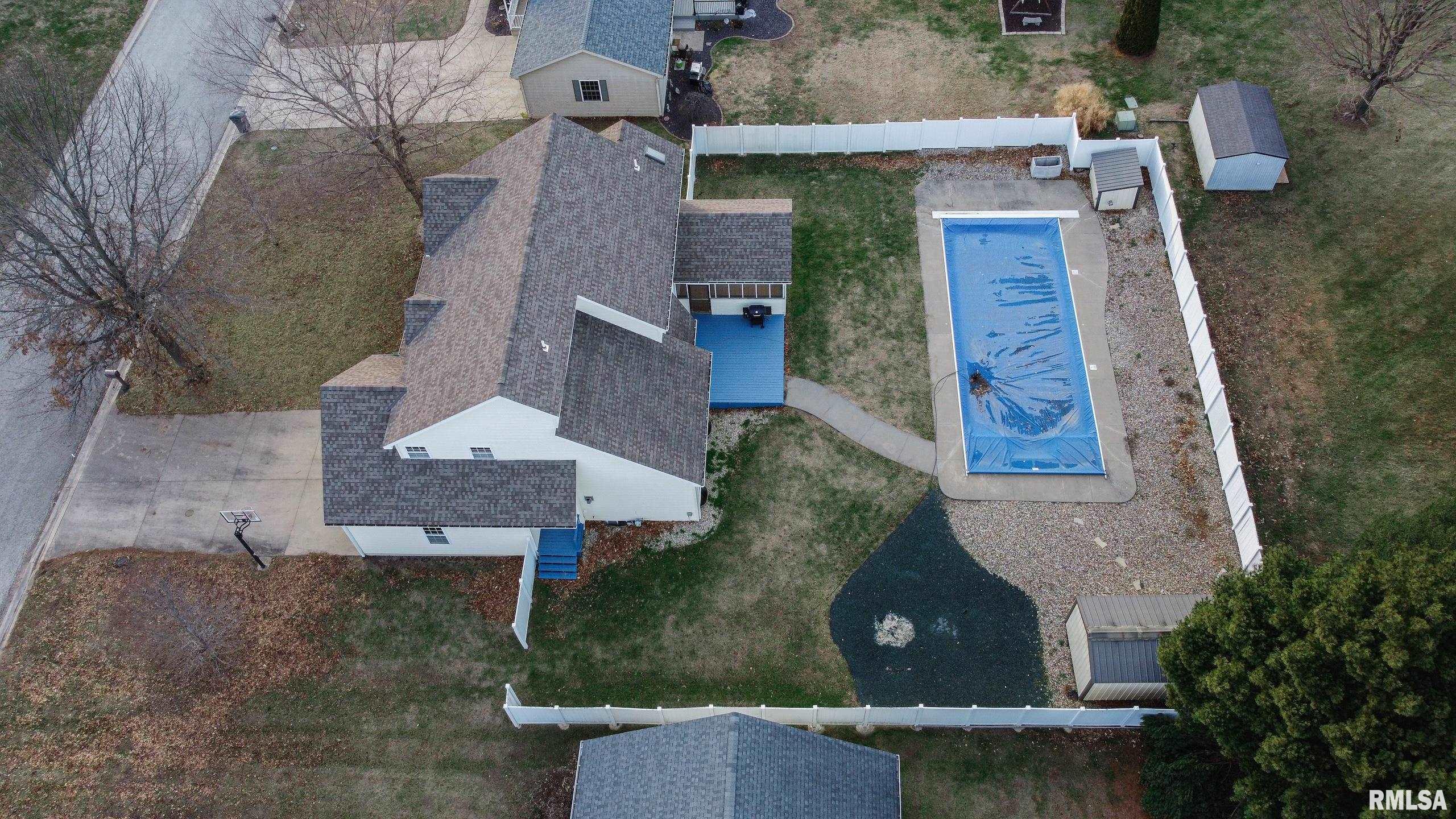 5 Pheasant Lane Pittsfield, IL 62363 - Photo 8 of 74