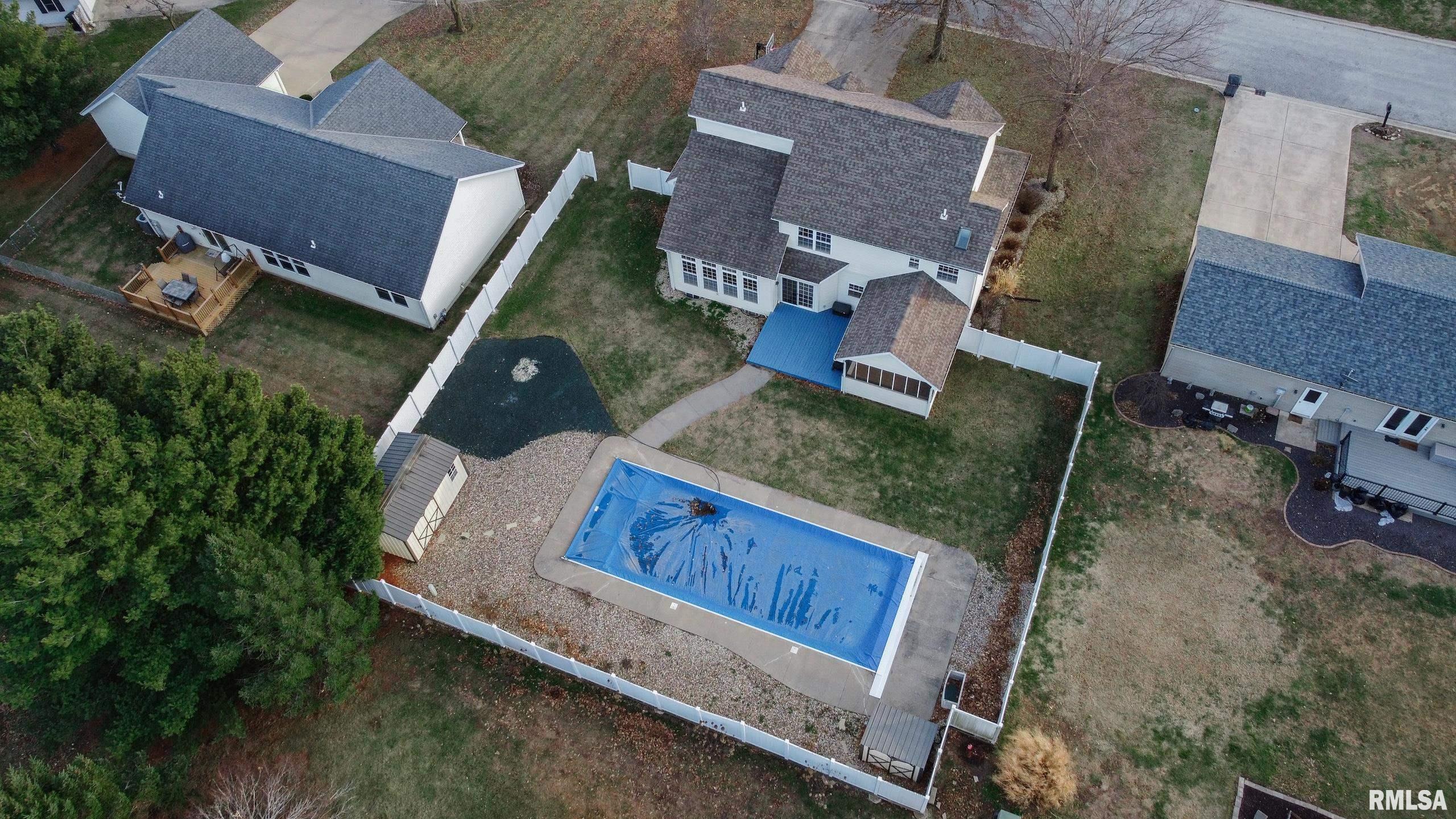 5 Pheasant Lane Pittsfield, IL 62363 - Photo 9 of 74