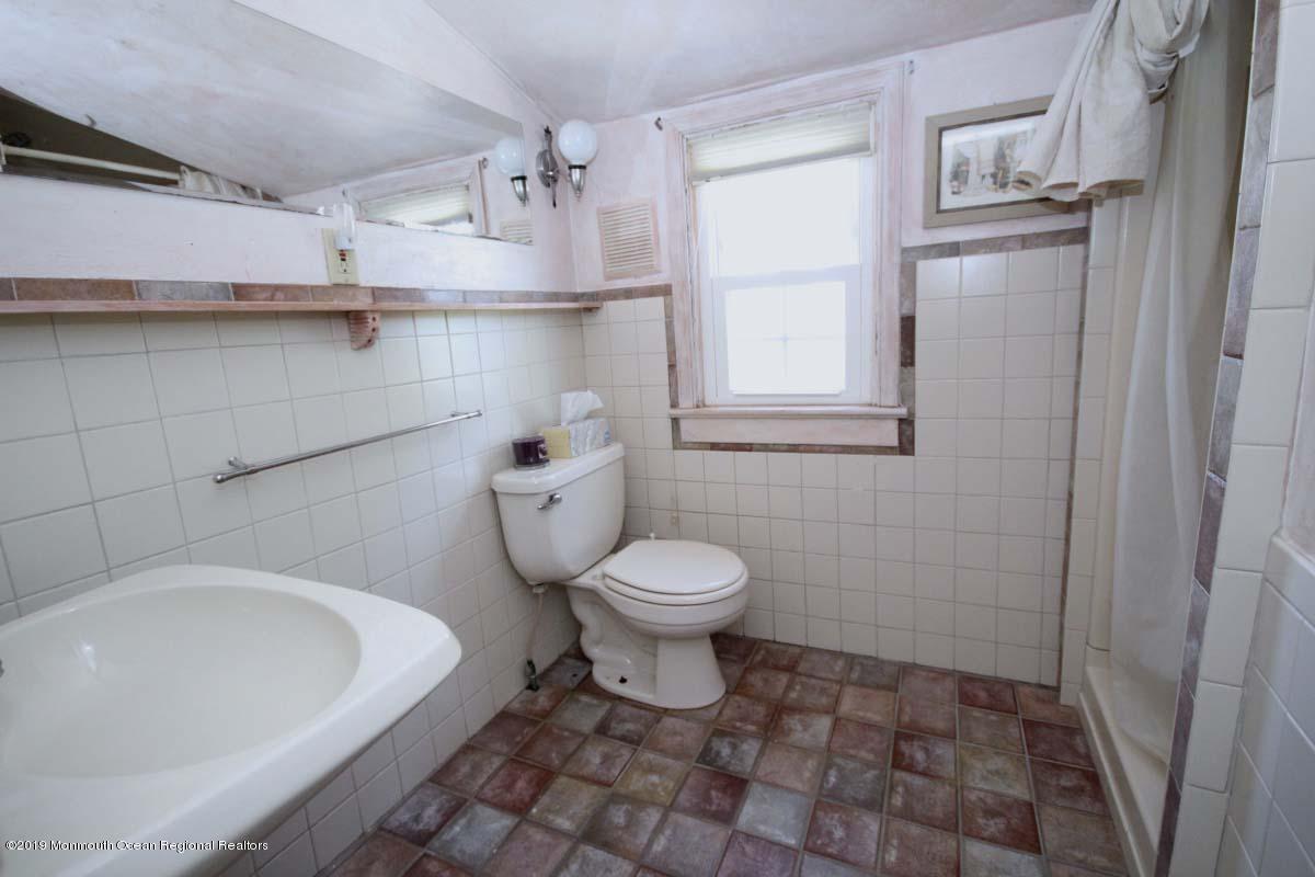 47 Weaverville Road Freehold, NJ 07728 - Photo 27 of 34 image 27
