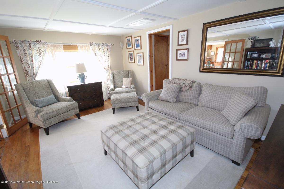 47 Weaverville Road Freehold, NJ 07728 - Photo 30 of 34 image 30