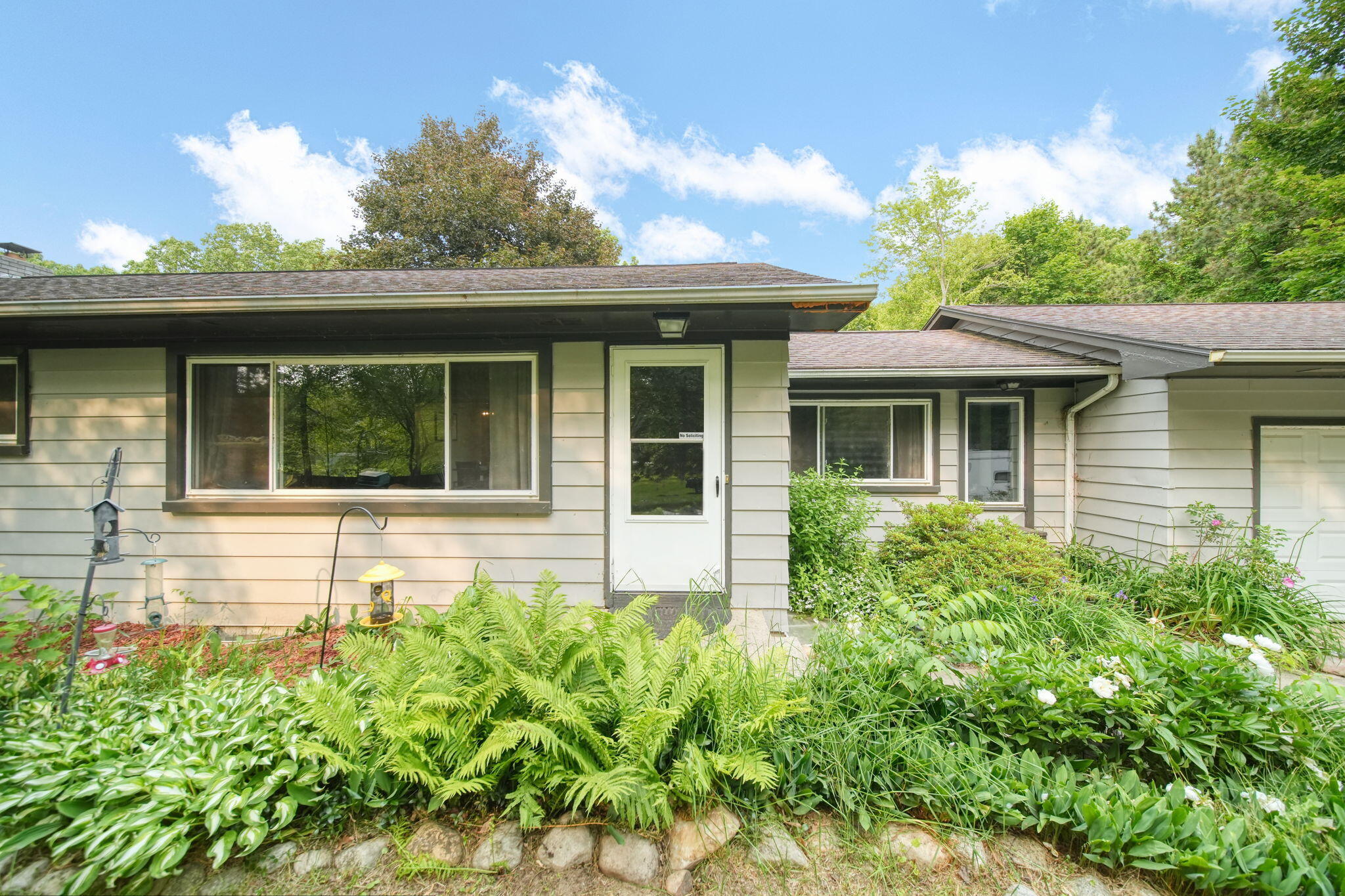 16867 Waterloo Road Chelsea, MI 48118 - Photo 4 of 63 4