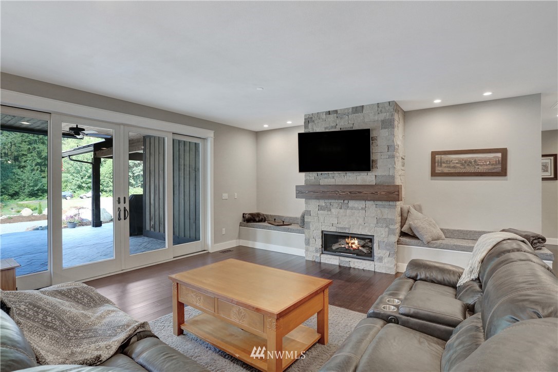 21505 Southeast 204th Street Renton, WA 98058 - Photo 6 of 40 Gallery Image 6