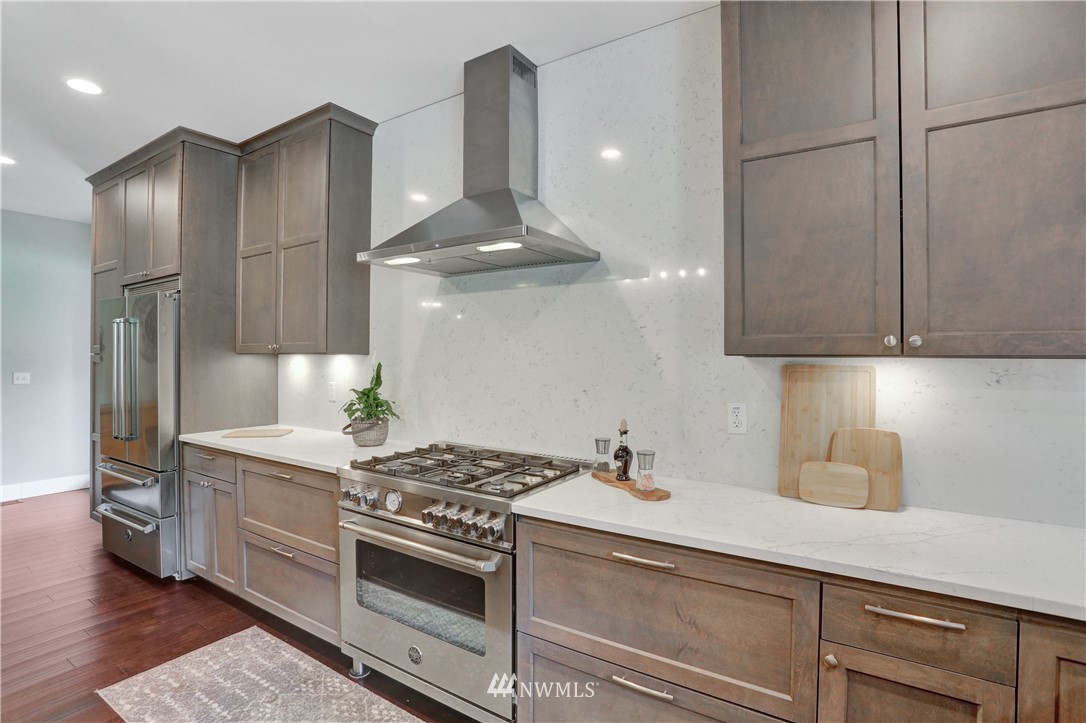 21505 Southeast 204th Street Renton, WA 98058 - Photo 9 of 40 Gallery Image 9