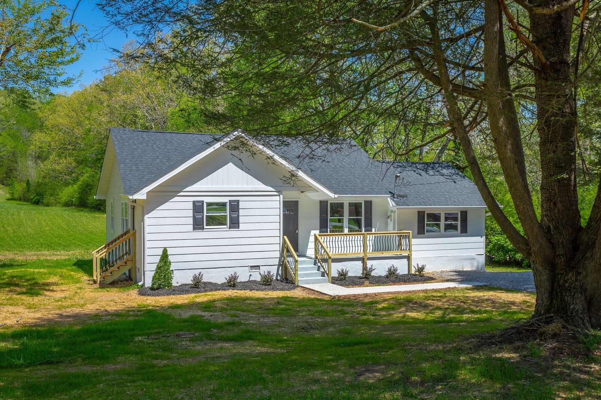 8009 Selcer Road Hixson, TN 37343 - Photo 3 of 24 Photo 3