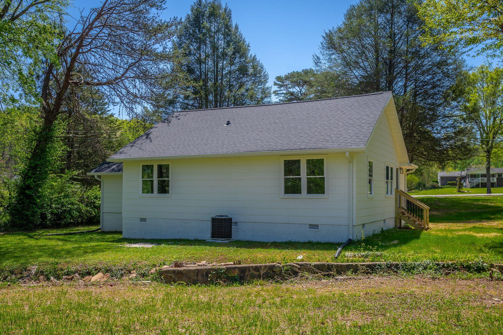 8009 Selcer Road Hixson, TN 37343 - Photo 4 of 24 Photo 4
