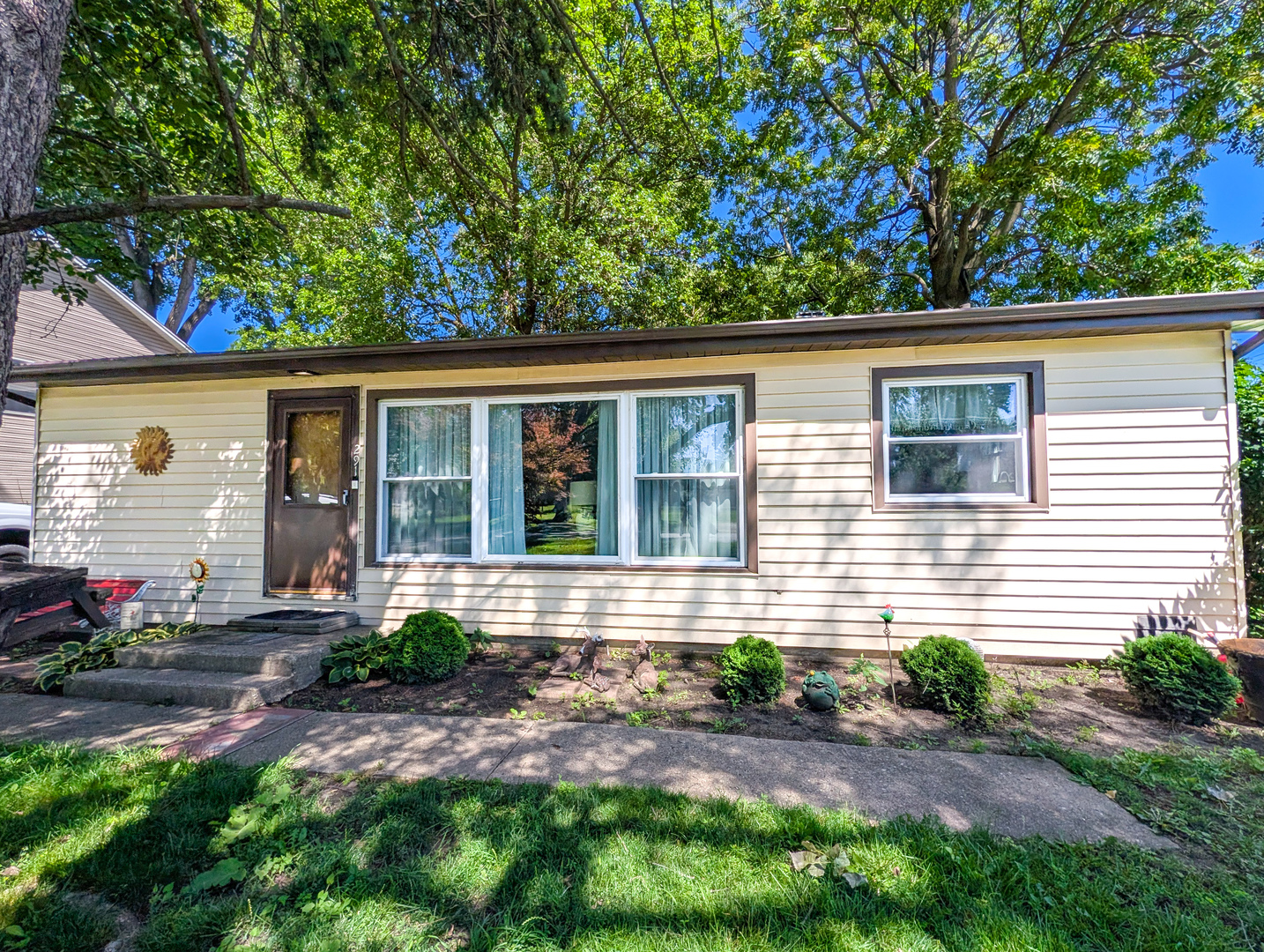 291 3rd Street Wheeling, IL 60090 - Photo 4 of 32
